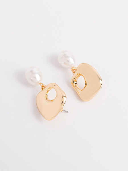 Dangling Pearl Earrings