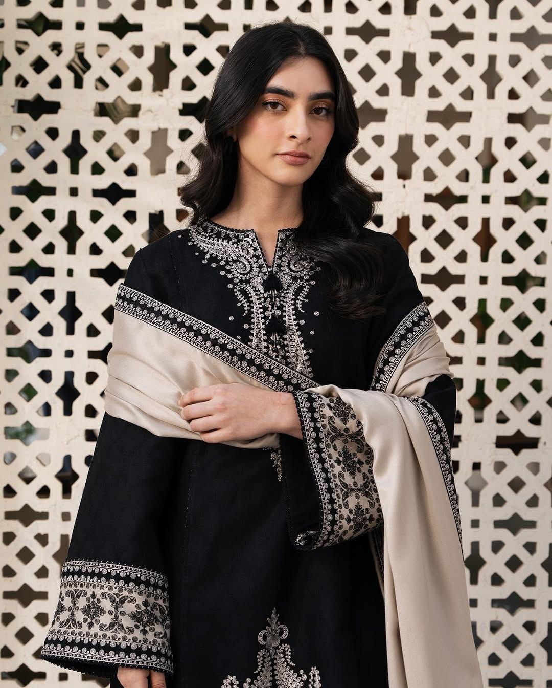 ✨ New Arrivals Summer Lawn Collection 2026 – Jazmin 3PC Embroidered Suit ✨